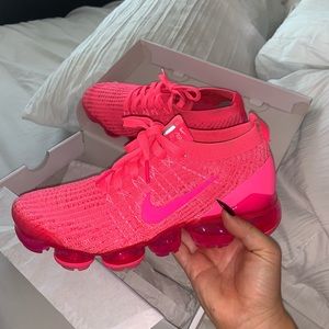 ✨RARE✨ Nike Women’s Vapormax in Hyper Punch